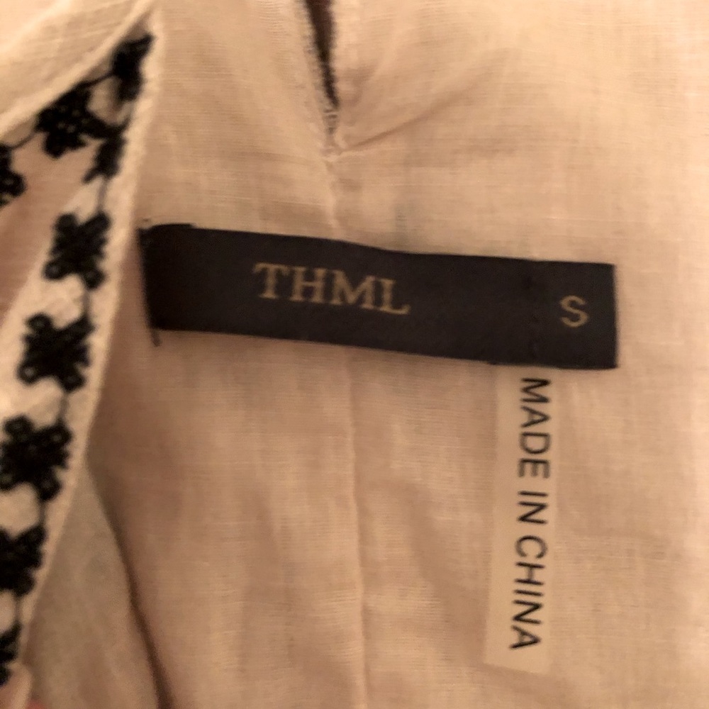 THML Dress - Picture 3 of 3